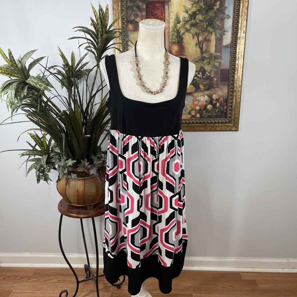 Dressbarn Women Size 10 Sleeveless‎ Empire Waist Midi Dress Pink Black Geometric